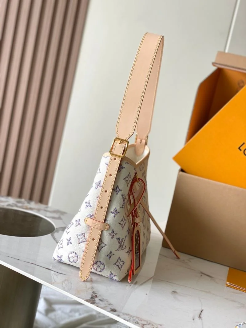 TechFriendly Louis Vuitton Shopping Bags 39452