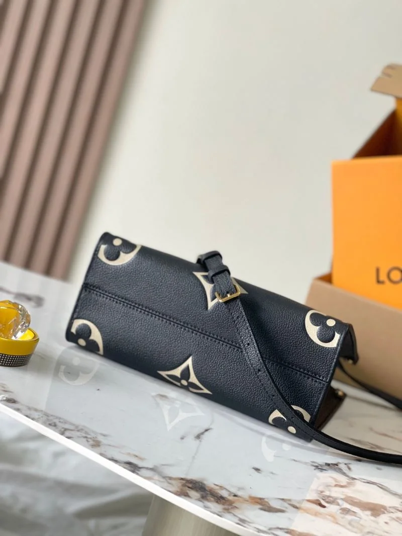 ComfortFit Louis Vuitton Shopping Bags 39450