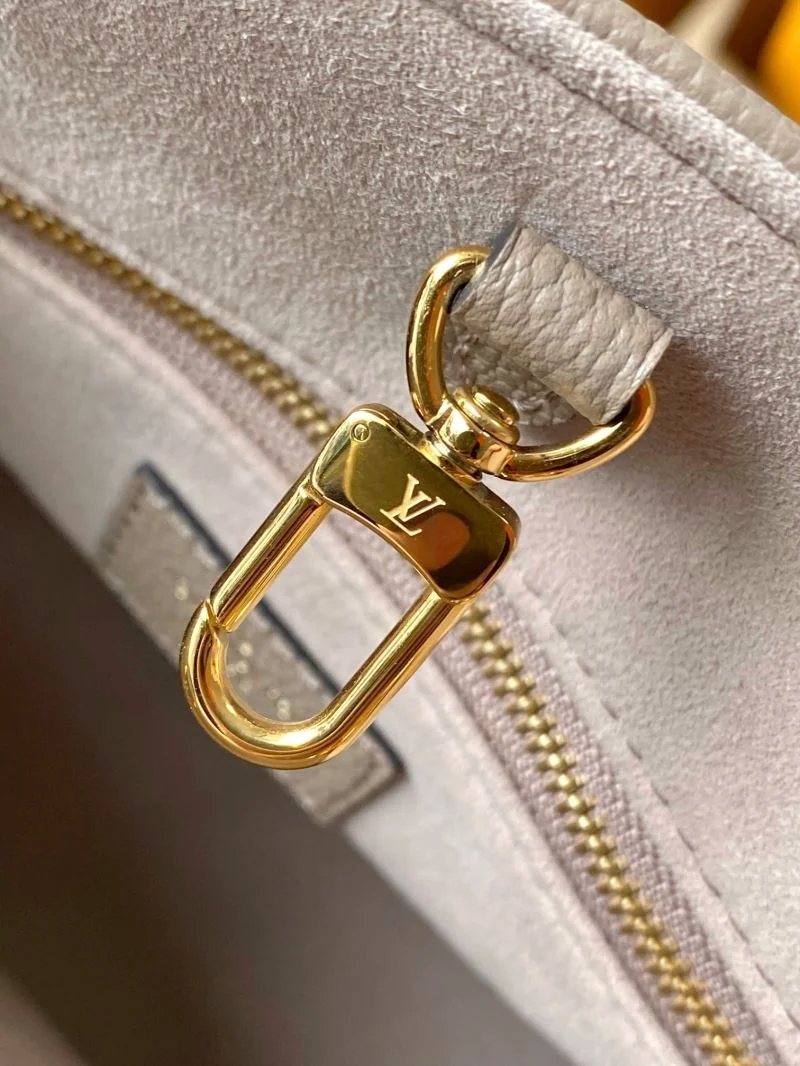 Affordable Louis Vuitton Shopping Bags 39474