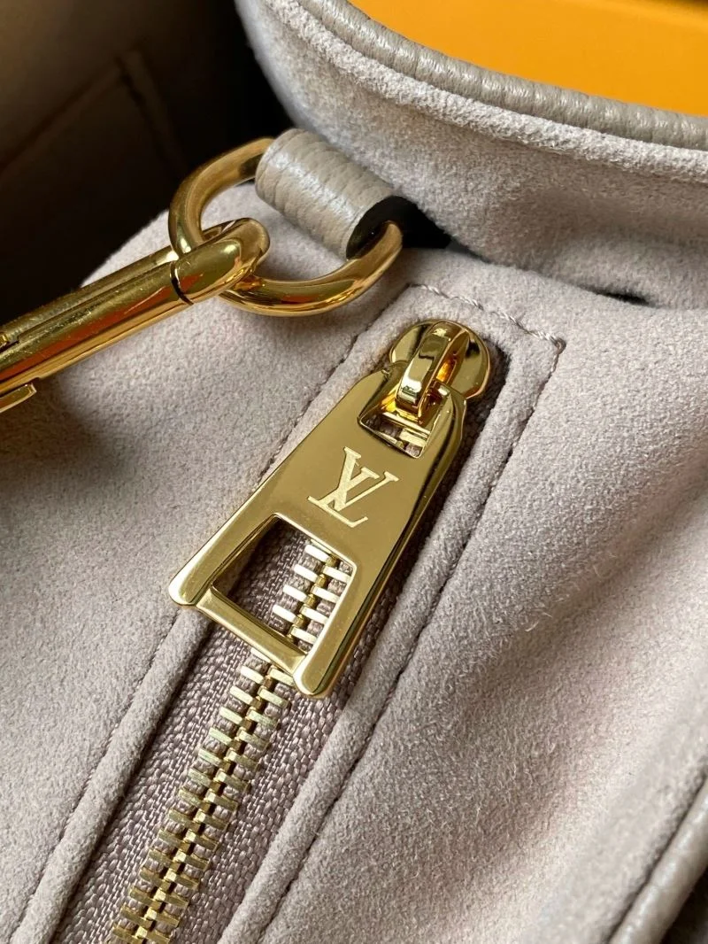 Affordable Louis Vuitton Shopping Bags 39474