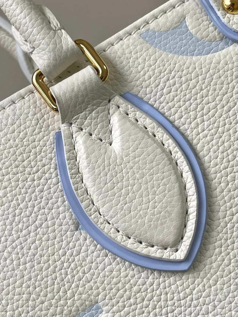 ModernLook Louis Vuitton Shopping Bags 39471