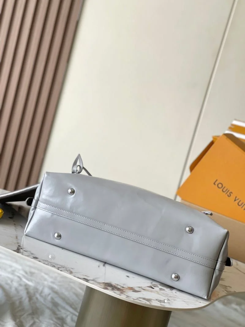 Casual Louis Vuitton Shopping Bags 39427