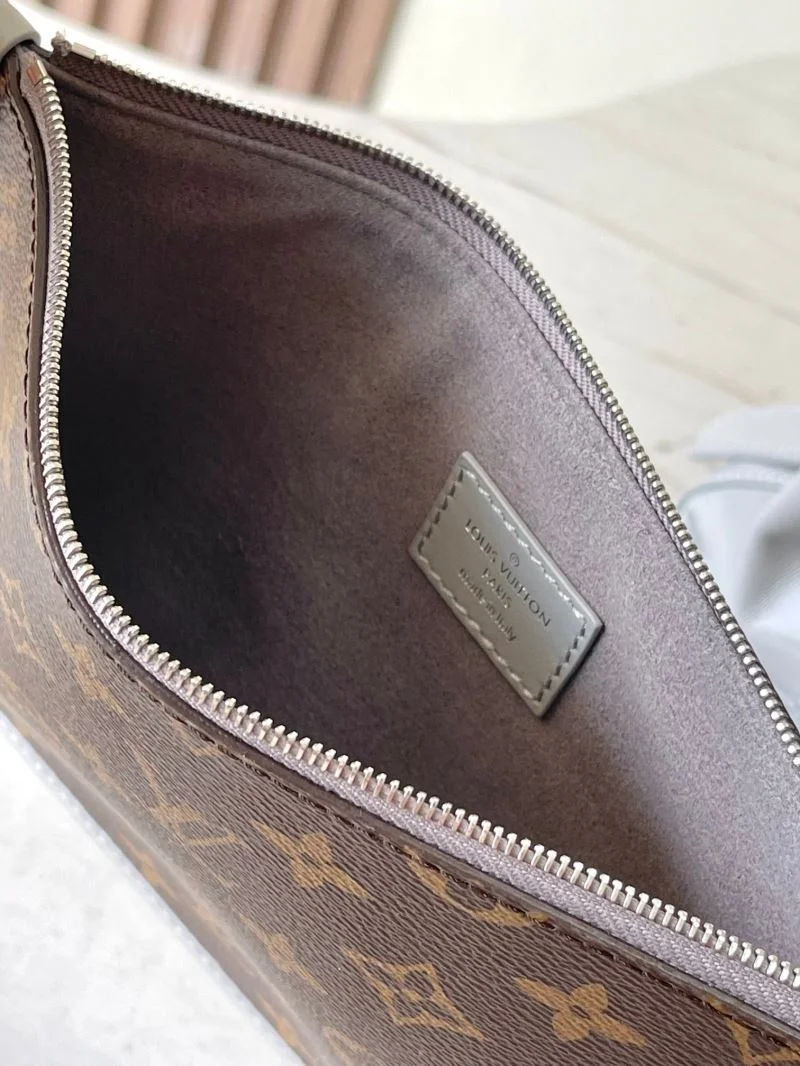Casual Louis Vuitton Shopping Bags 39427
