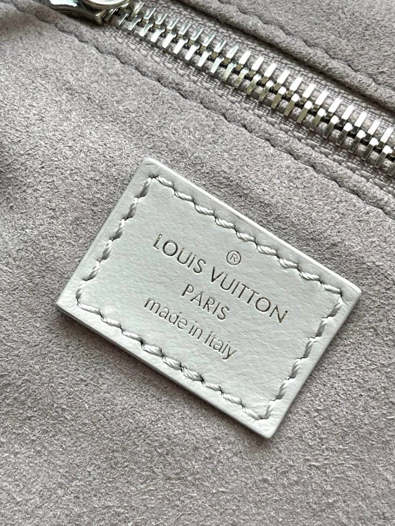 Casual Louis Vuitton Shopping Bags 39427