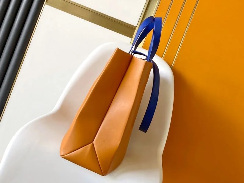 ModernLook Louis Vuitton Shopping Bags 39417
