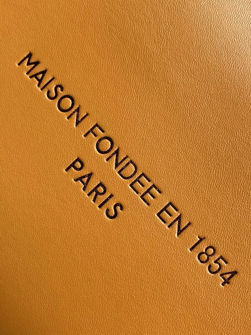 ModernLook Louis Vuitton Shopping Bags 39417