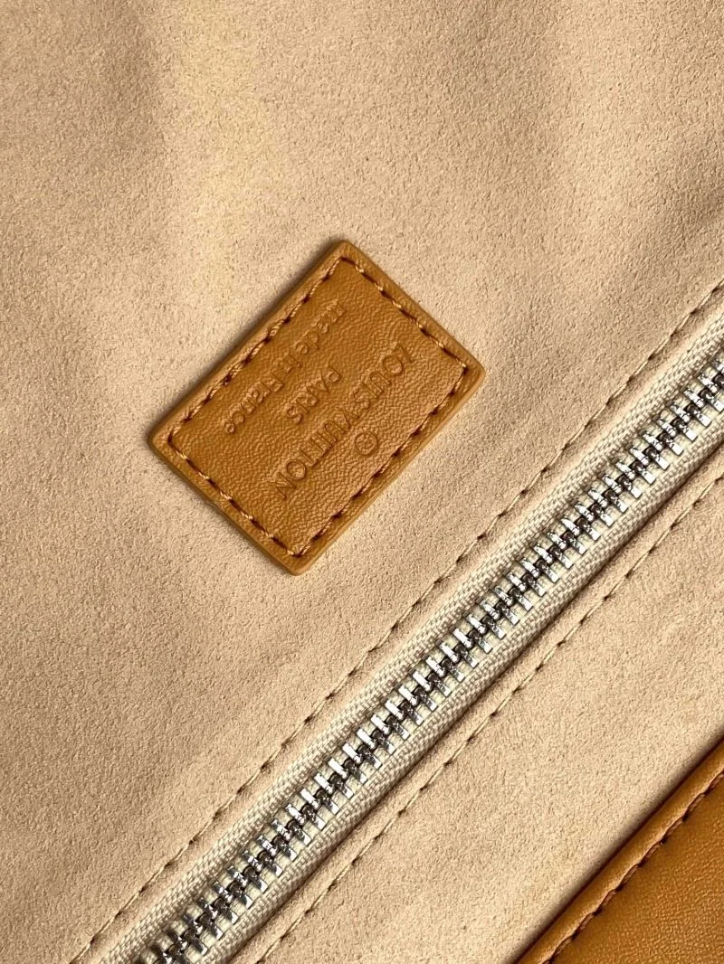 ModernLook Louis Vuitton Shopping Bags 39417