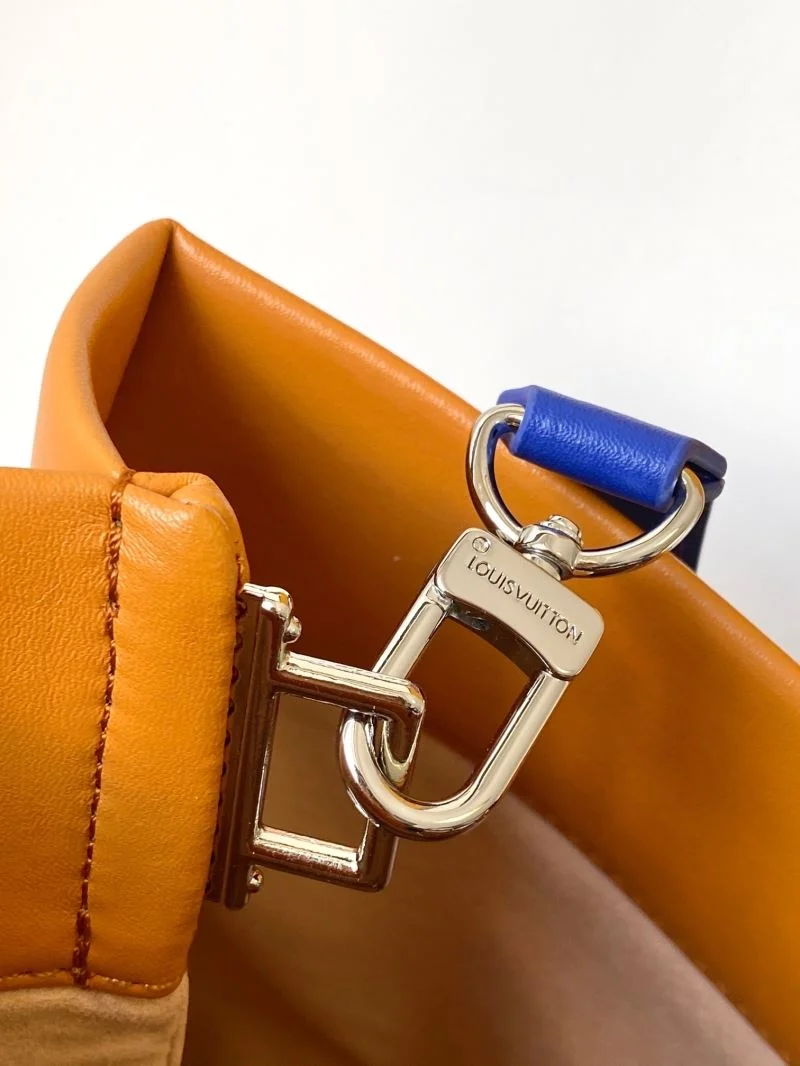 ModernLook Louis Vuitton Shopping Bags 39417