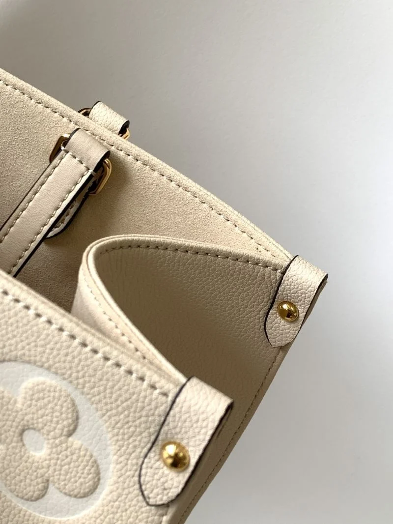 EyeCatching Louis Vuitton Shopping Bags 39436
