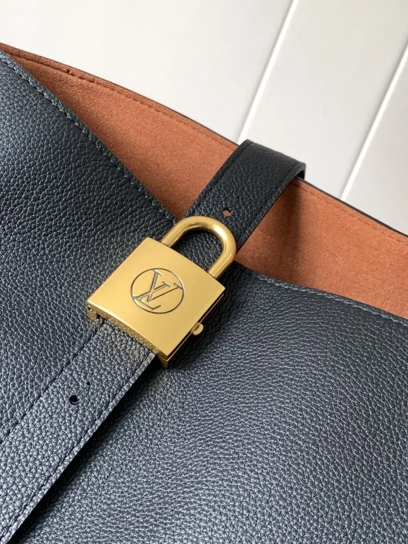 Bold Louis Vuitton Shopping Bags 39163