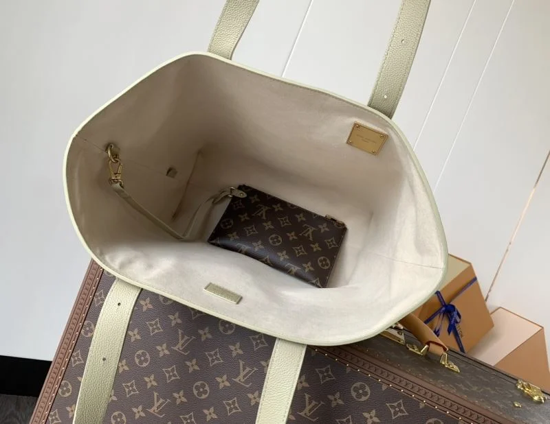 Casual Louis Vuitton Shopping Bags 39158