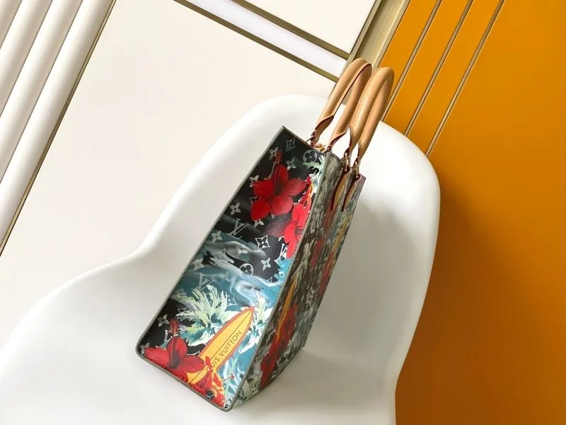 Functional Louis Vuitton Shopping Bags 39135