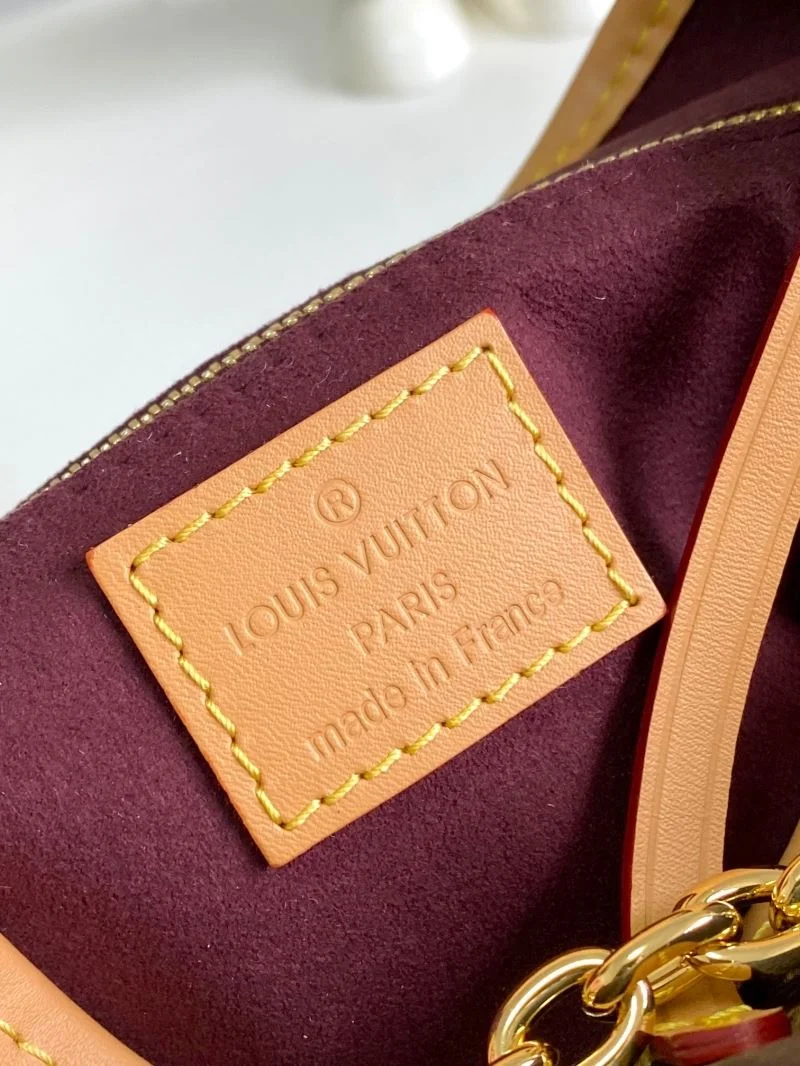Louis Vuitton Shopping Bags Vibrant 39170