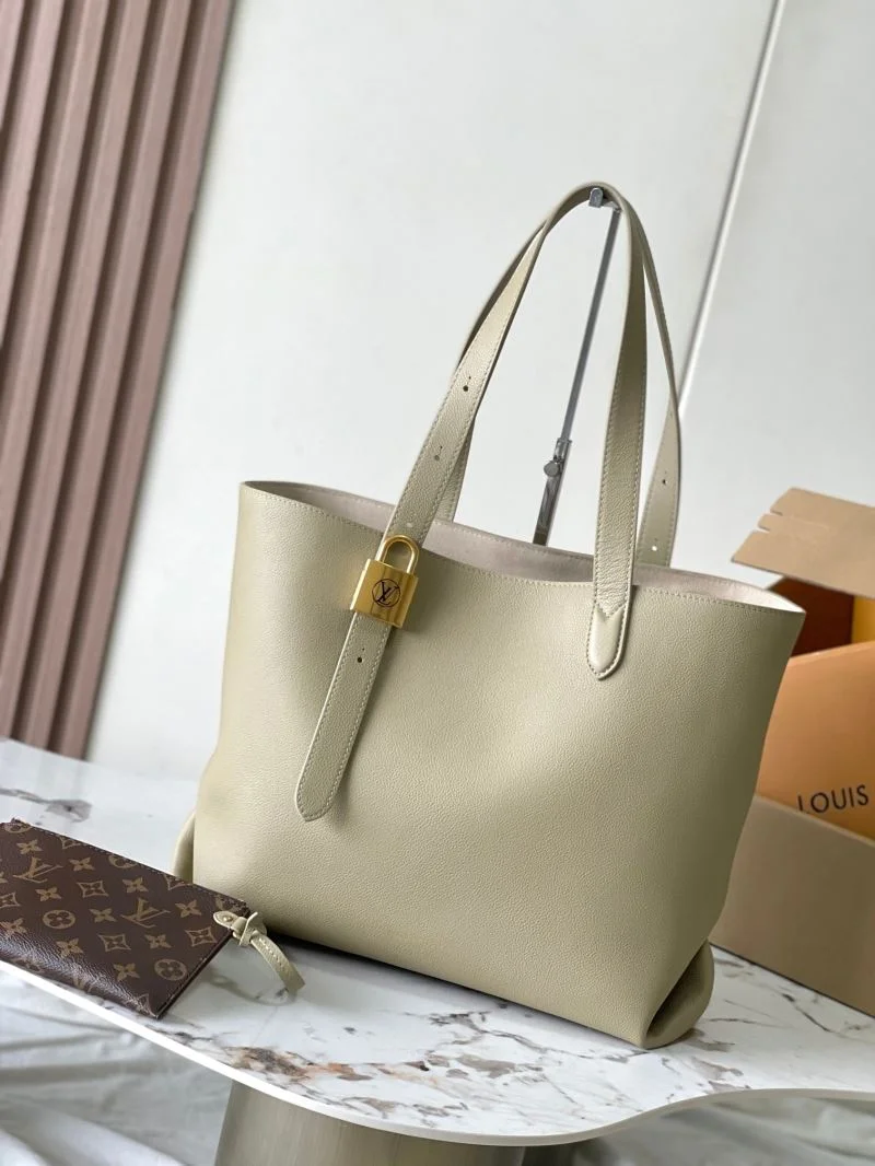 Louis Vuitton Shopping Bags Trendsetting 39149