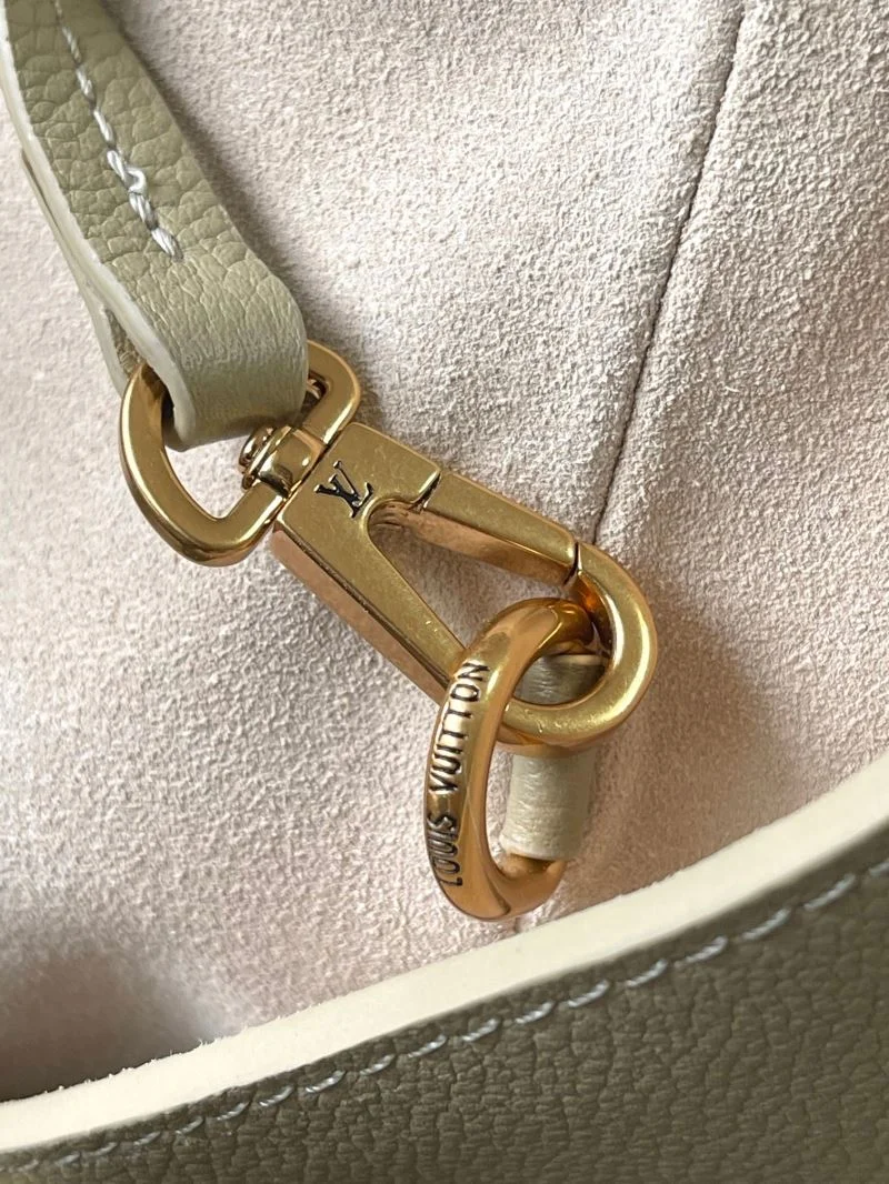Louis Vuitton Shopping Bags Trendsetting 39149