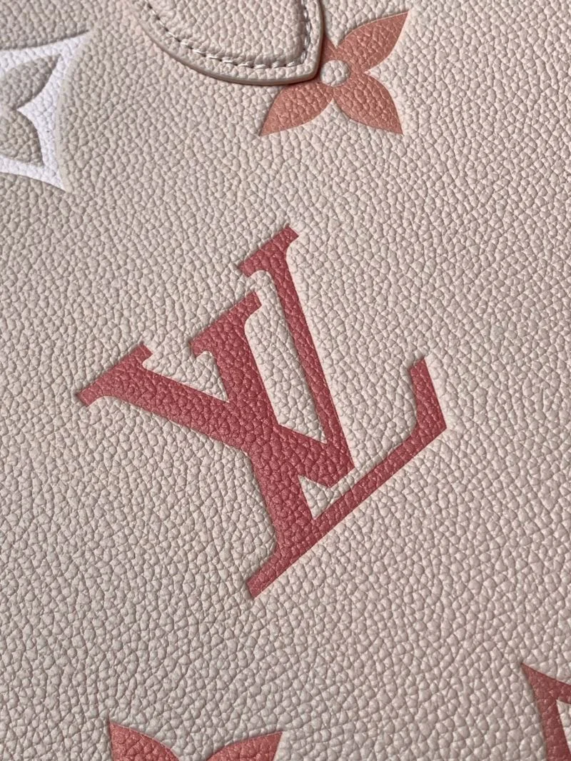 Louis Vuitton Shopping Bags SportInspired 39126