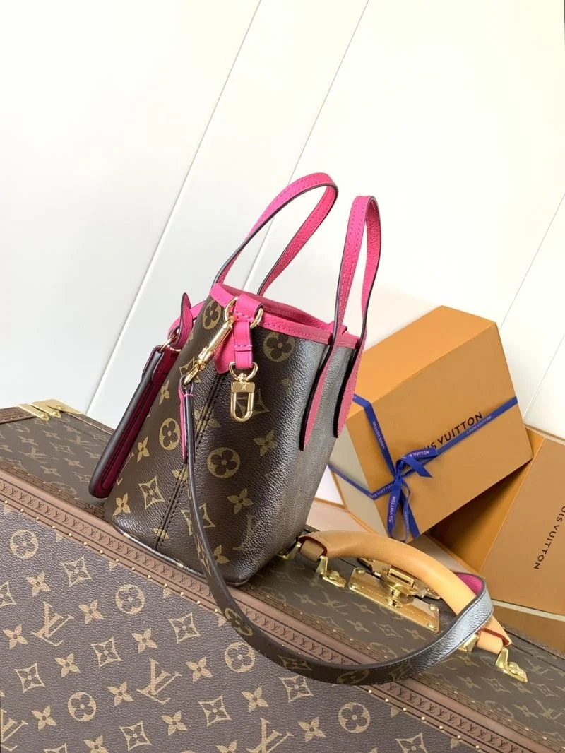 Louis Vuitton Shopping Bags Sleek 39122