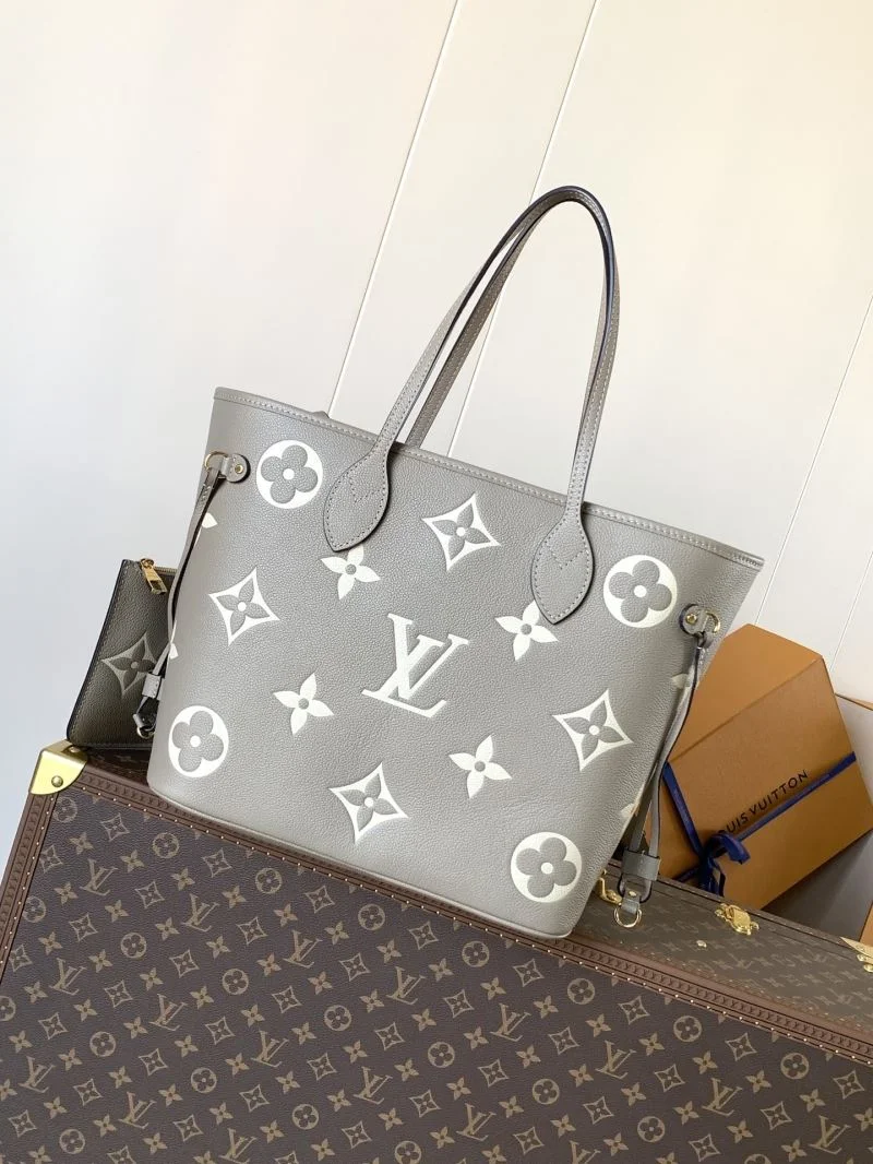 WeatherProof Louis Vuitton Shopping Bags 39142