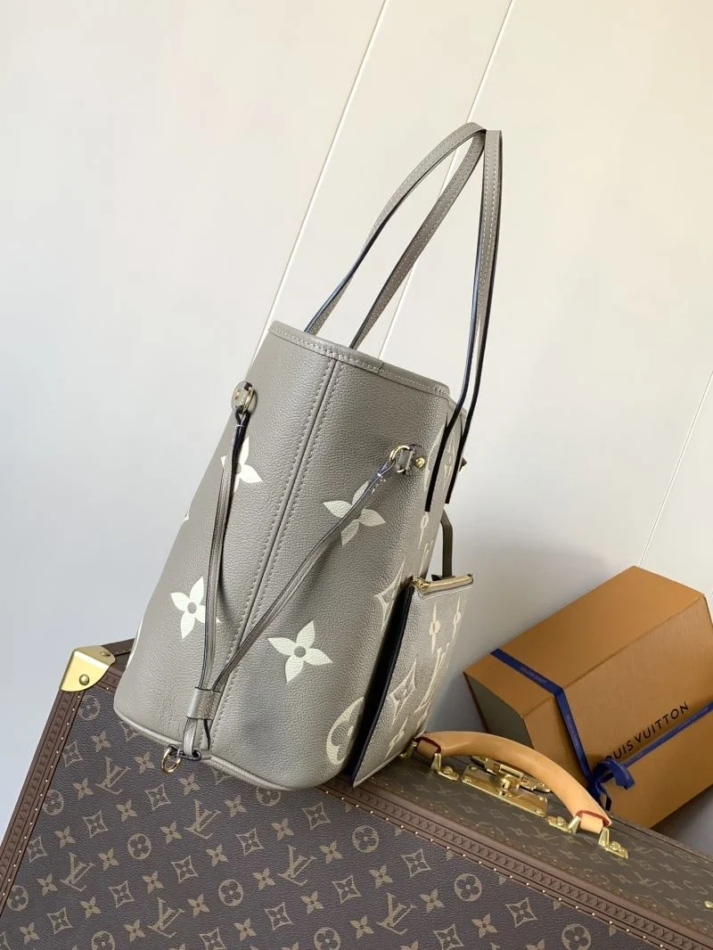 WeatherProof Louis Vuitton Shopping Bags 39142