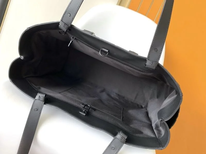 Comfortable Louis Vuitton Shopping Bags 39133