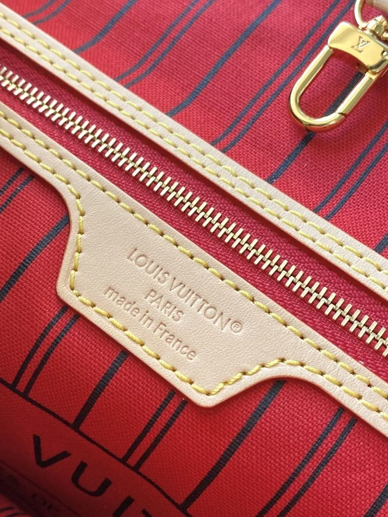 RelaxedFit Louis Vuitton Shopping Bags 38989