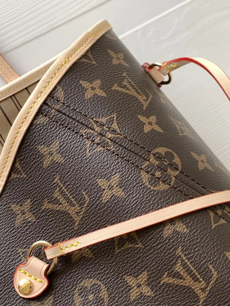 Louis Vuitton Shopping Bags EyeCatching 37606