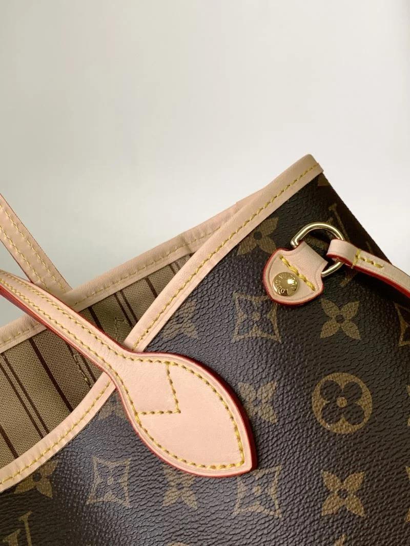 Louis Vuitton Shopping Bags Snug 37586