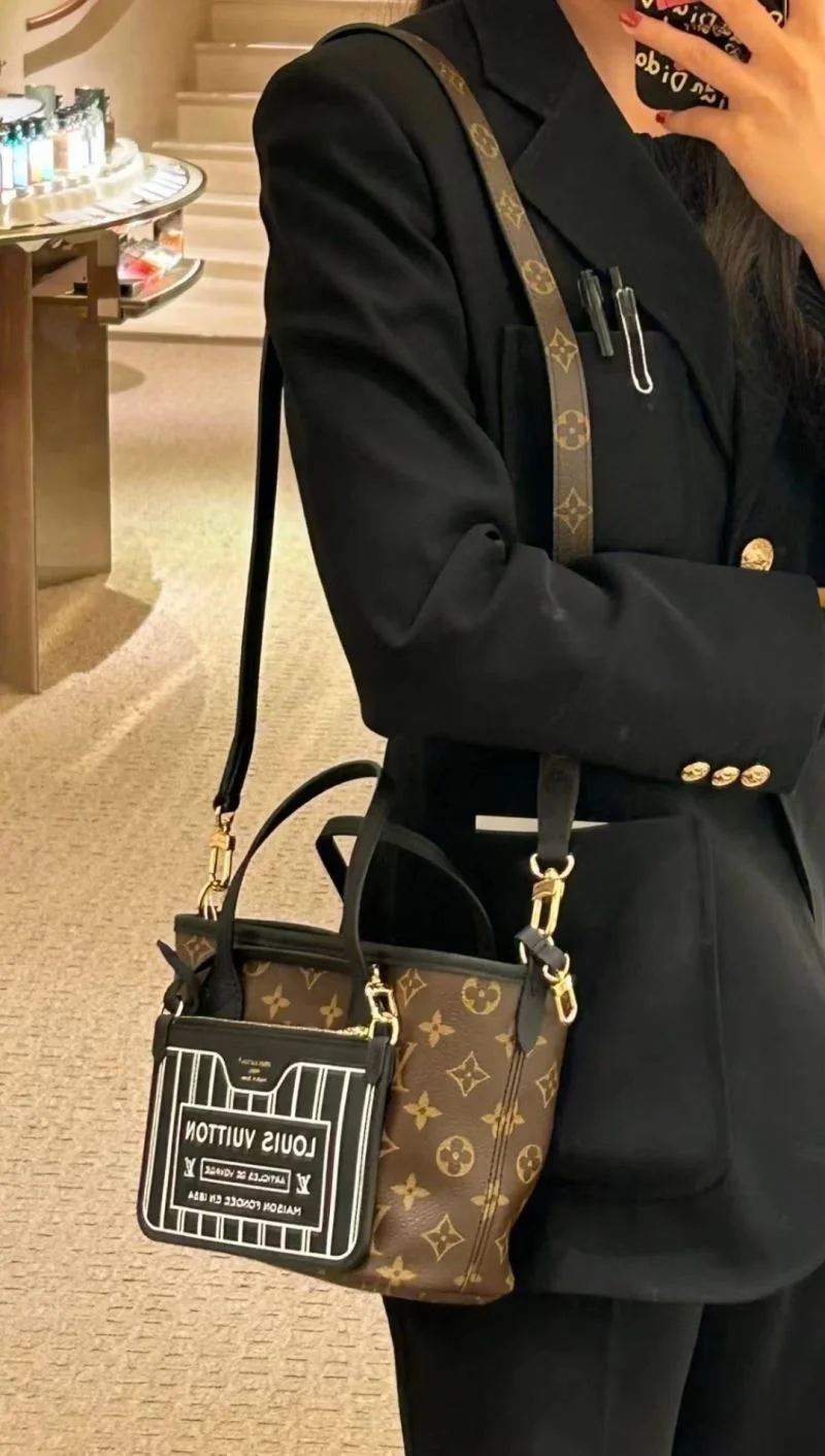 Louis Vuitton Shopping Bags Elegant 38874