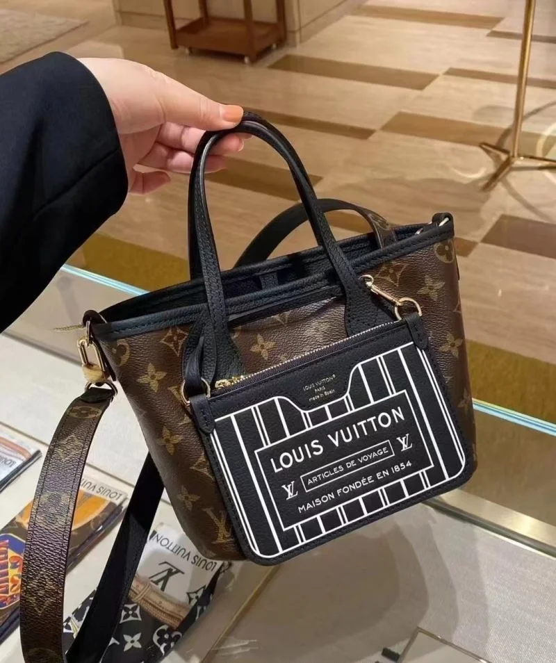 Louis Vuitton Shopping Bags Elegant 38874