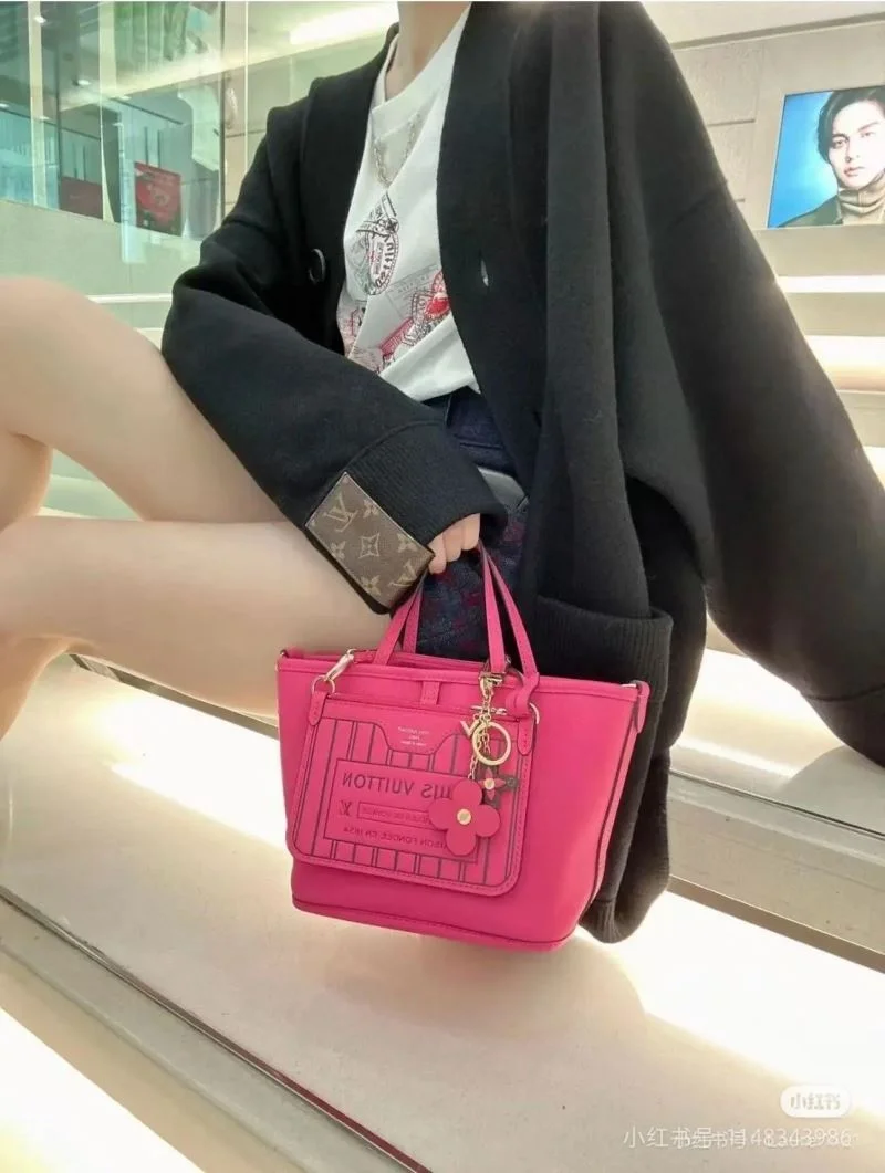 AllSeason Louis Vuitton Shopping Bags 38884