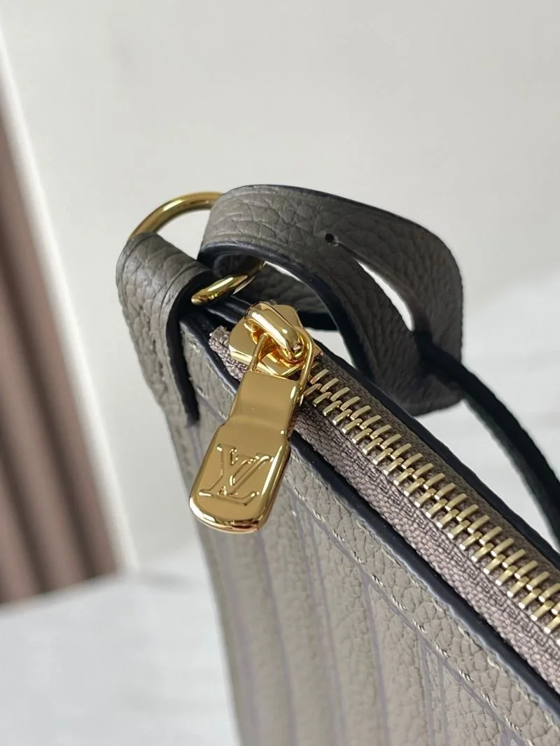 WaterResistant Louis Vuitton Shopping Bags 38890