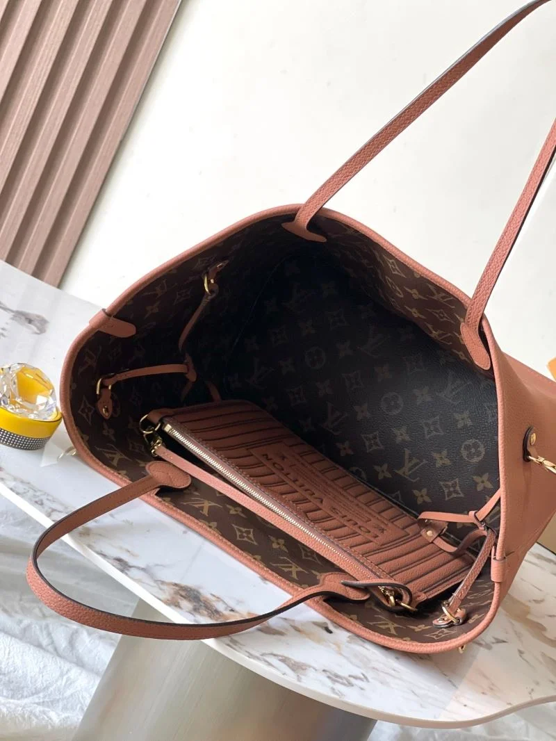 Soft Louis Vuitton Shopping Bags 38870