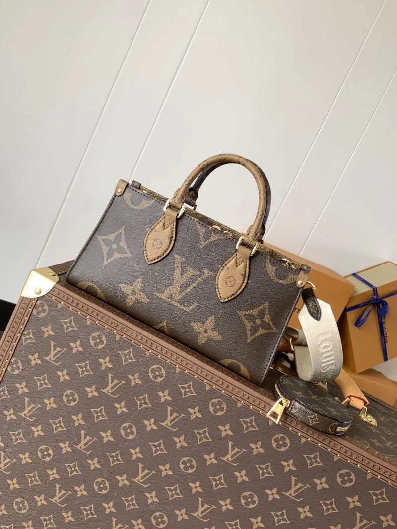 Compact Louis Vuitton Shopping Bags 38845