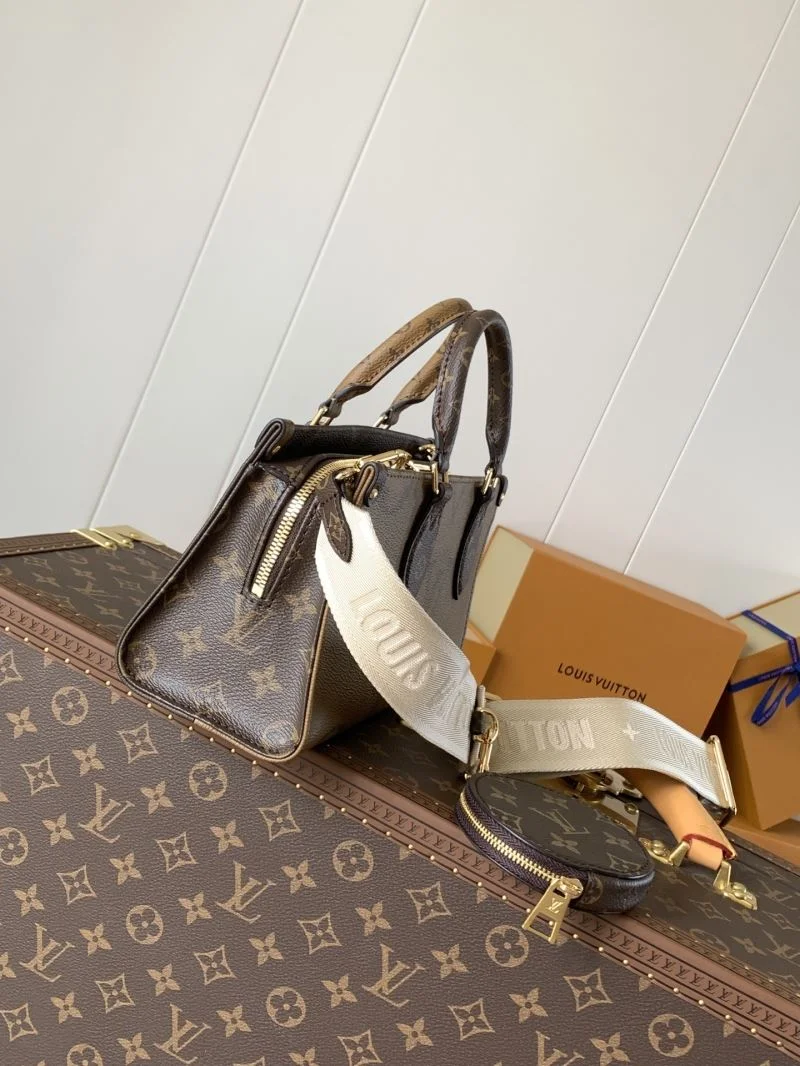 Compact Louis Vuitton Shopping Bags 38845