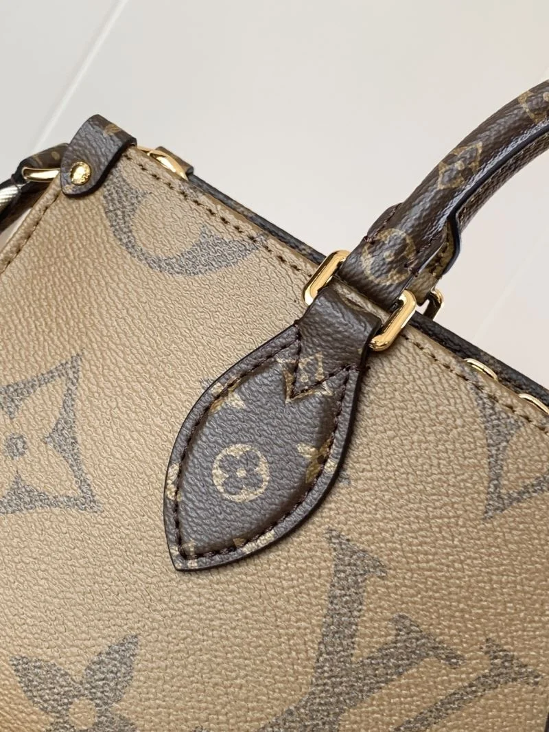 Compact Louis Vuitton Shopping Bags 38845