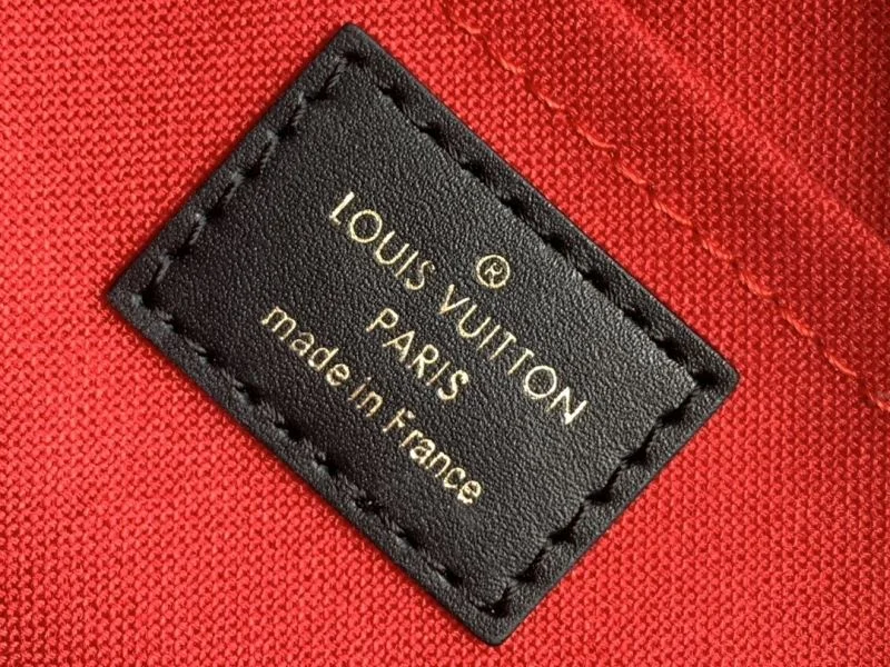 Compact Louis Vuitton Shopping Bags 38845