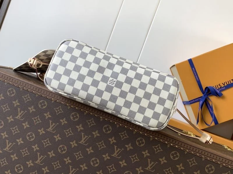 Breathable Louis Vuitton Shopping Bags 38836