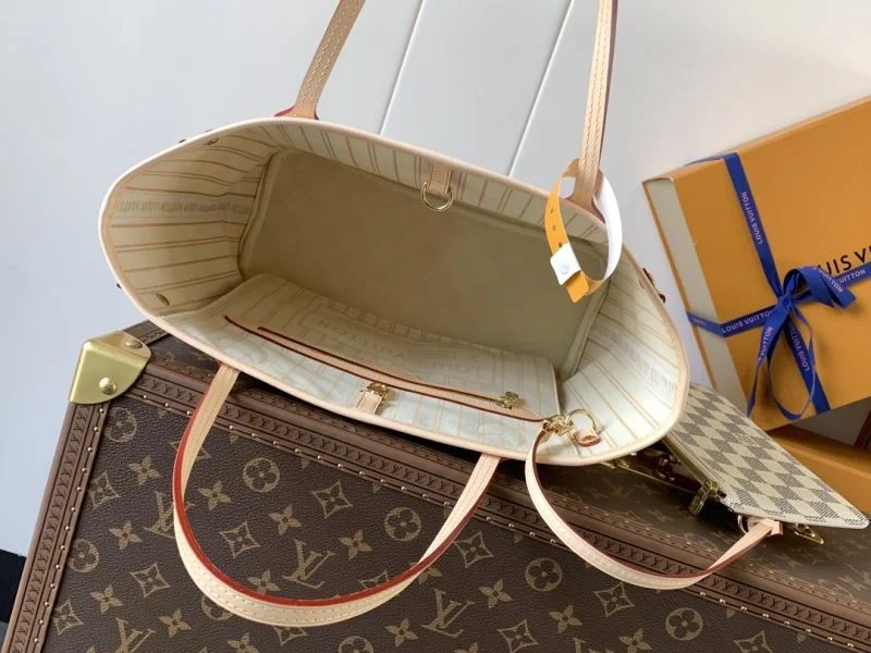 Breathable Louis Vuitton Shopping Bags 38836