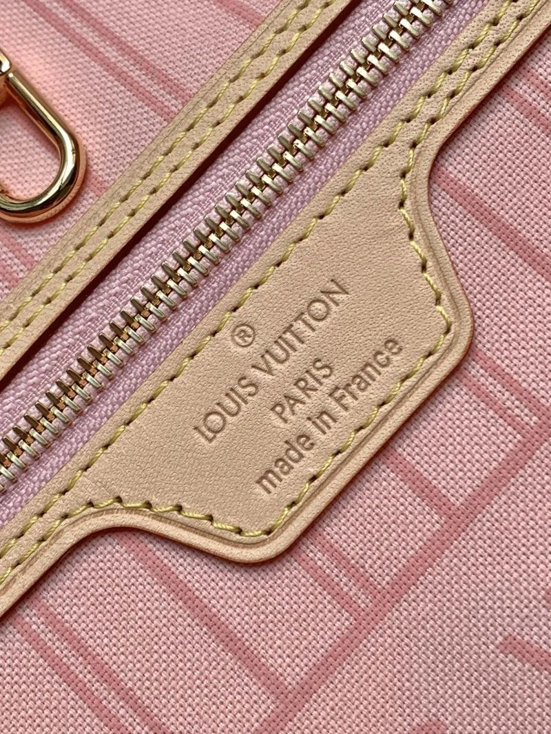 Louis Vuitton Shopping Bags Attractive 38826