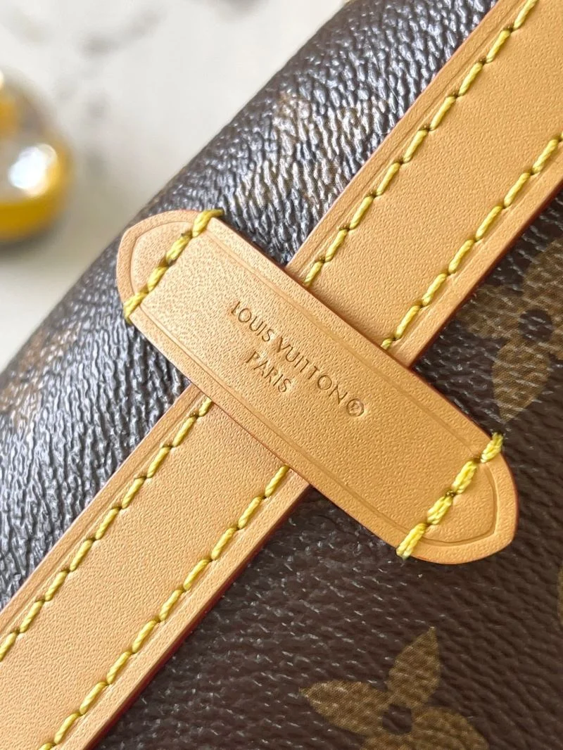 Breathable Louis Vuitton Shopping Bags 38805