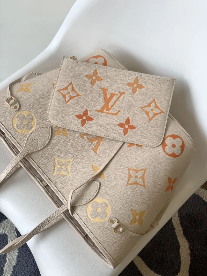 Louis Vuitton Shopping Bags Sleek 38820
