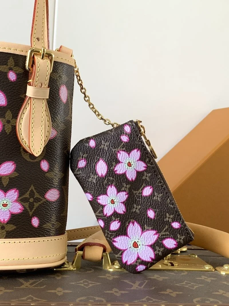 Vibrant Louis Vuitton Shopping Bags 38811