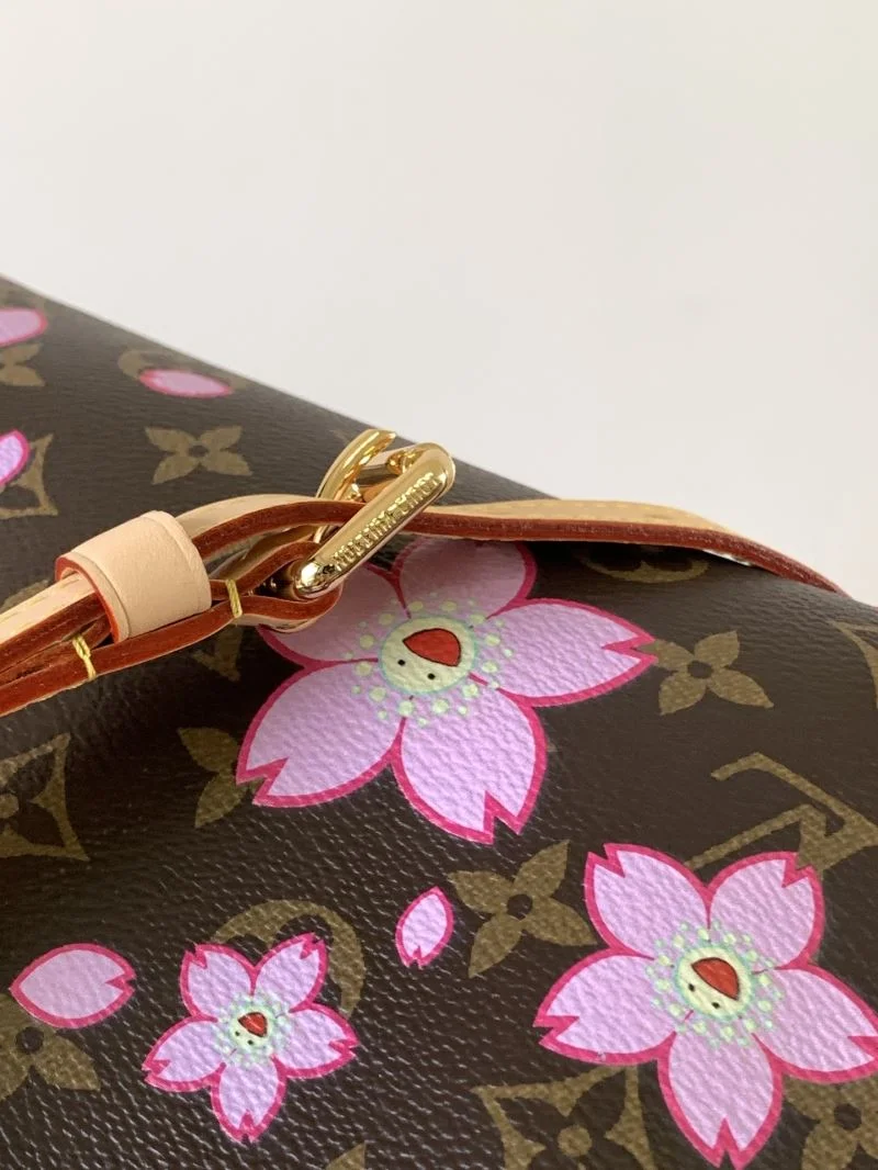 OnTrend Louis Vuitton Shopping Bags 38795