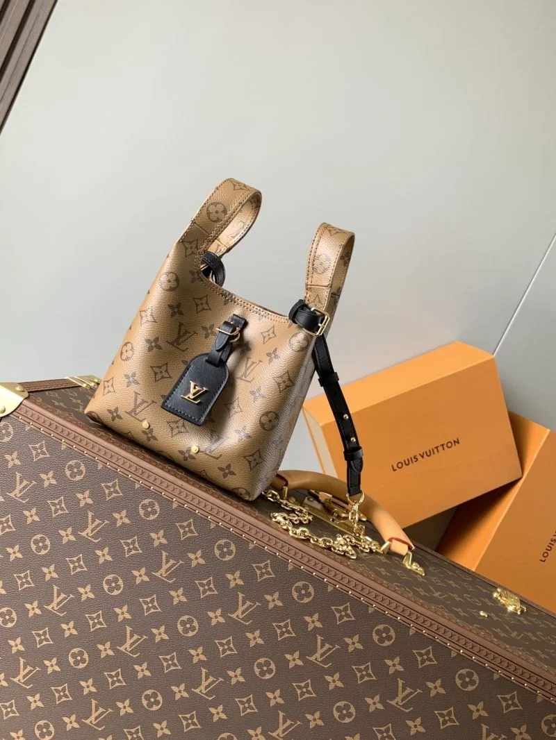 Louis Vuitton Shopping Bags Bright 38810
