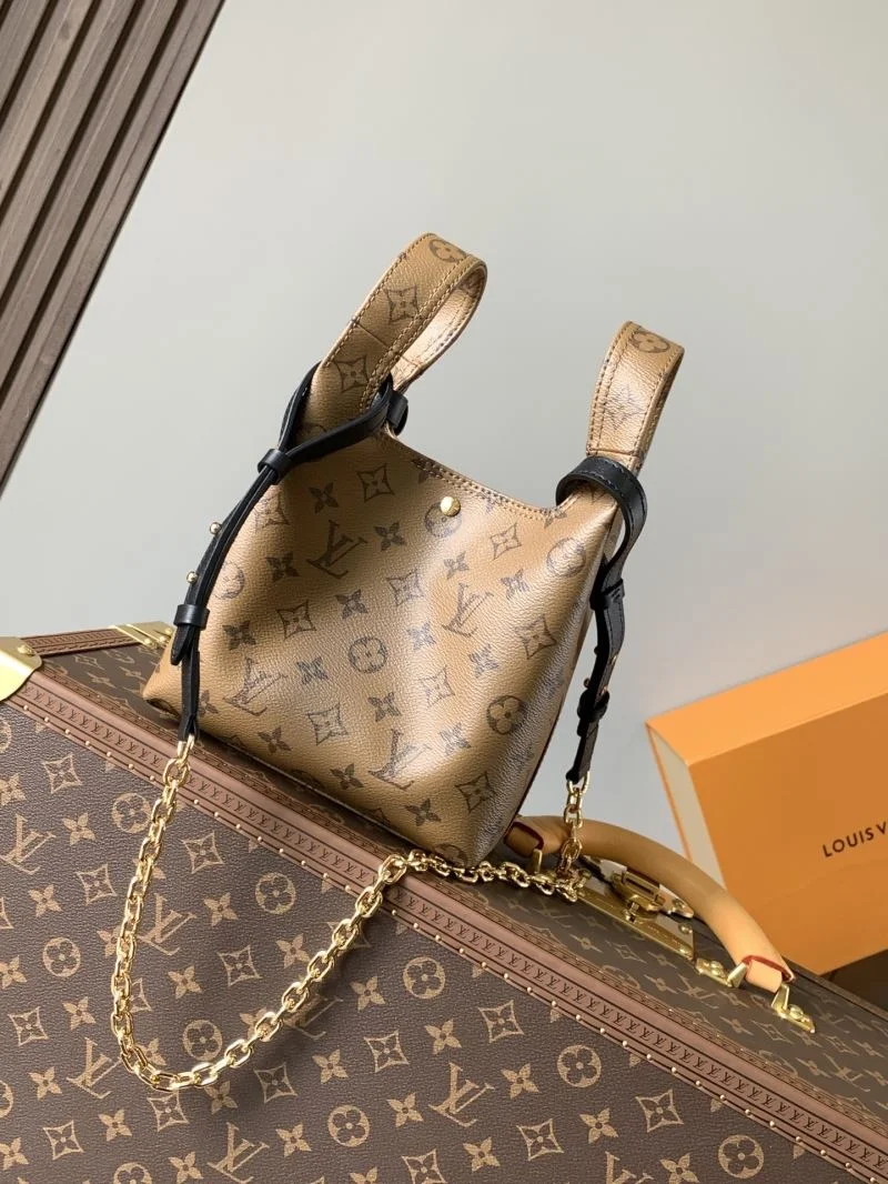 Louis Vuitton Shopping Bags Bright 38810