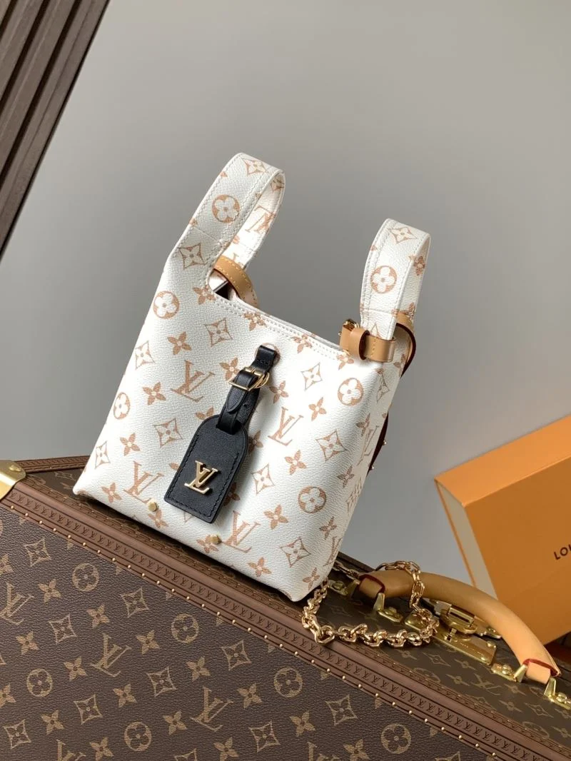 Louis Vuitton Shopping Bags Minimalist 38793
