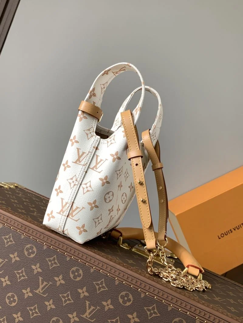 Louis Vuitton Shopping Bags Minimalist 38793
