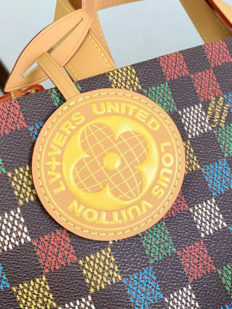 Breathable Louis Vuitton Shopping Bags 38798