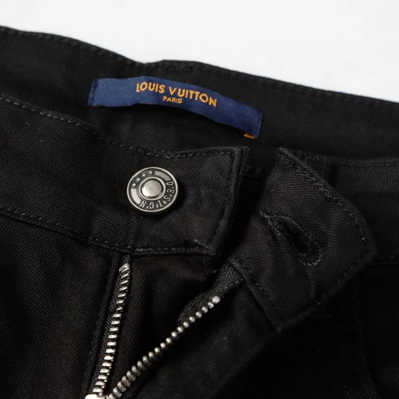 Compact Louis Vuitton Short Pants 131994