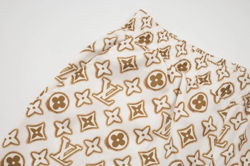WellDesigned Louis Vuitton Short Pants 138553